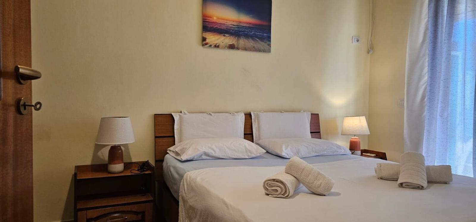 Apartments Athina אוריקום מראה חיצוני תמונה