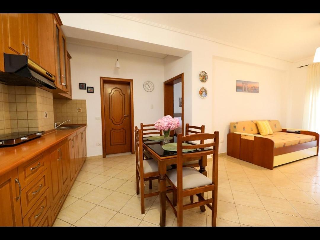 Apartments Athina אוריקום מראה חיצוני תמונה