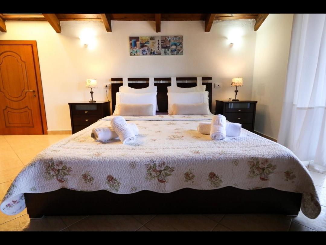 Apartments Athina אוריקום מראה חיצוני תמונה