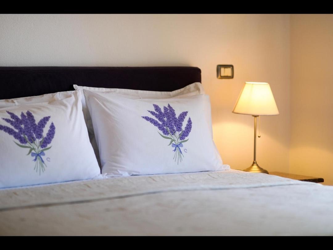 Apartments Athina אוריקום מראה חיצוני תמונה