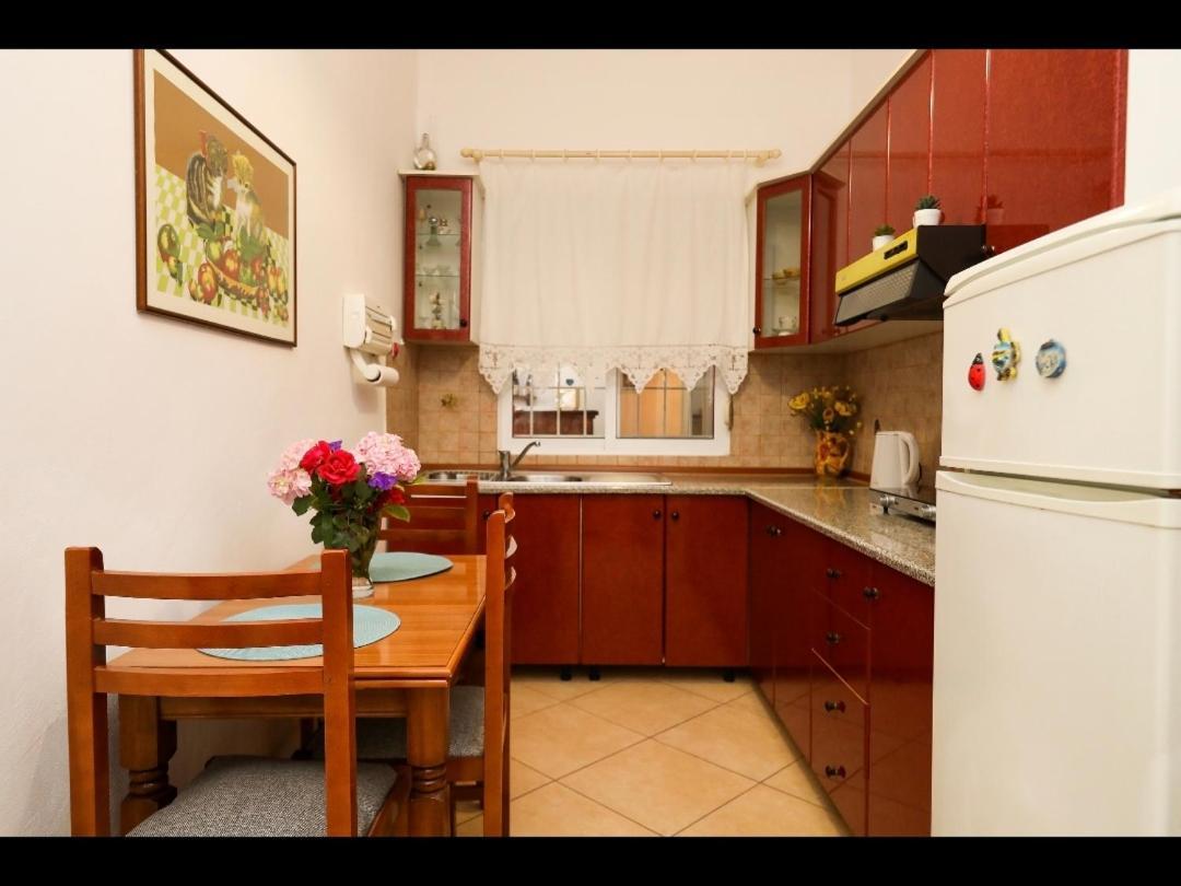 Apartments Athina אוריקום מראה חיצוני תמונה
